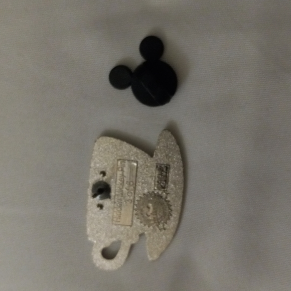 5/$25 Sleeping Beauty Princess Aurora Teacup Series Hidden Mickey Pin - Picture 2 of 2